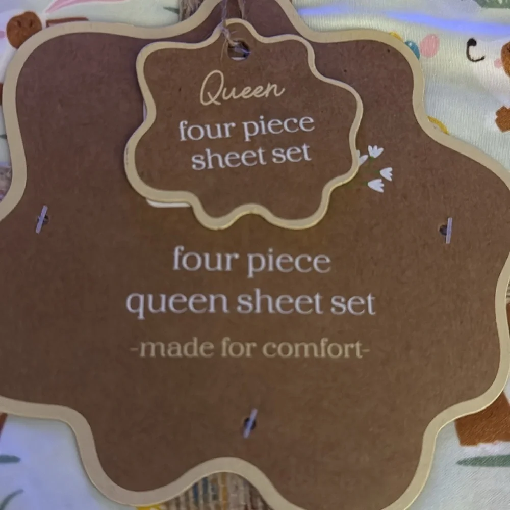 Easter corgi dog four piece queen sheet set. 🐣🐰